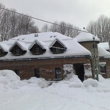Hotel Podzamcze Tarnów Dış mekan fotoğraf