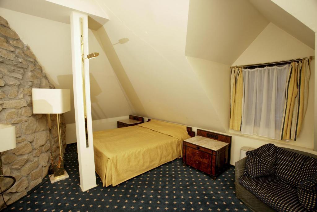 Hotel Podzamcze Tarnów Dış mekan fotoğraf