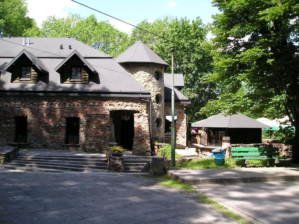 Hotel Podzamcze Tarnów Dış mekan fotoğraf