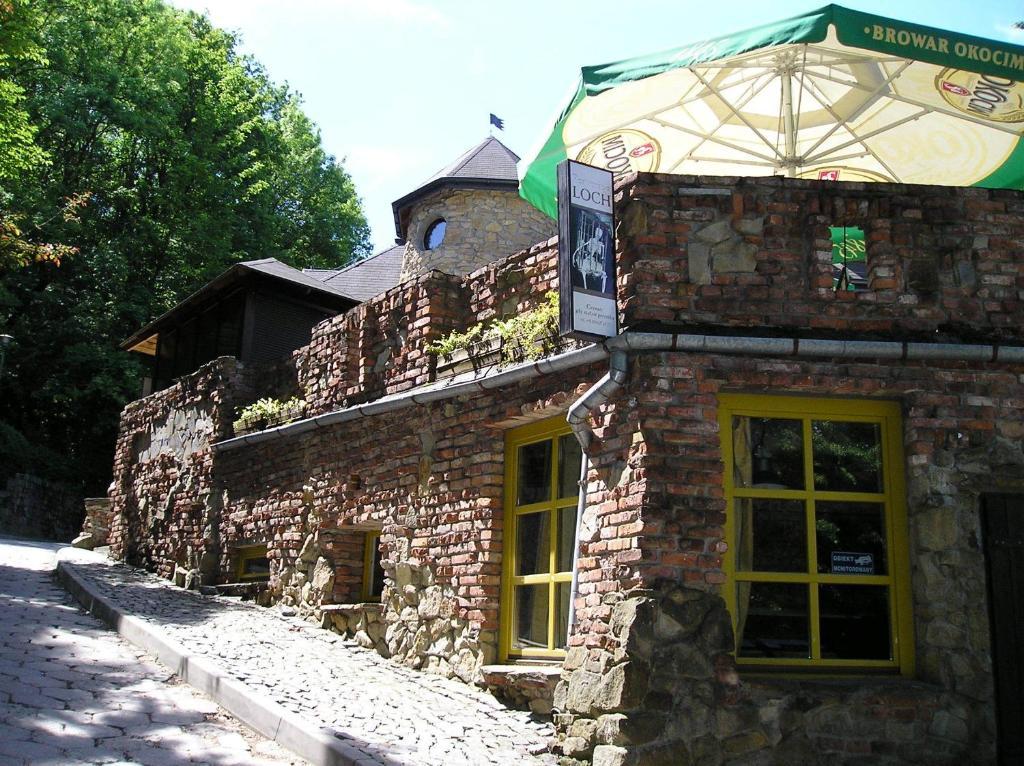 Hotel Podzamcze Tarnów Dış mekan fotoğraf