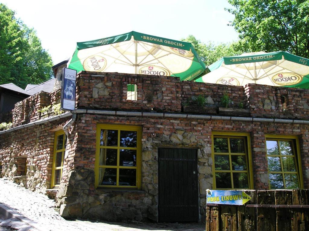 Hotel Podzamcze Tarnów Dış mekan fotoğraf