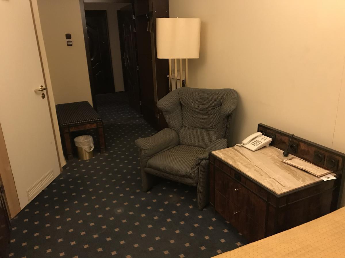 Hotel Podzamcze Tarnów Dış mekan fotoğraf