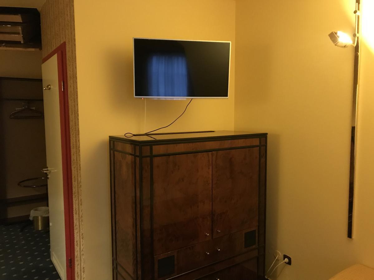 Hotel Podzamcze Tarnów Dış mekan fotoğraf
