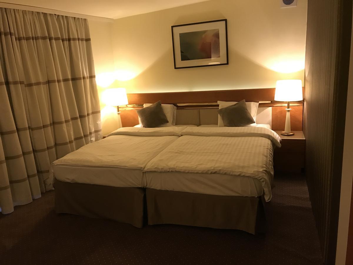Hotel Podzamcze Tarnów Dış mekan fotoğraf