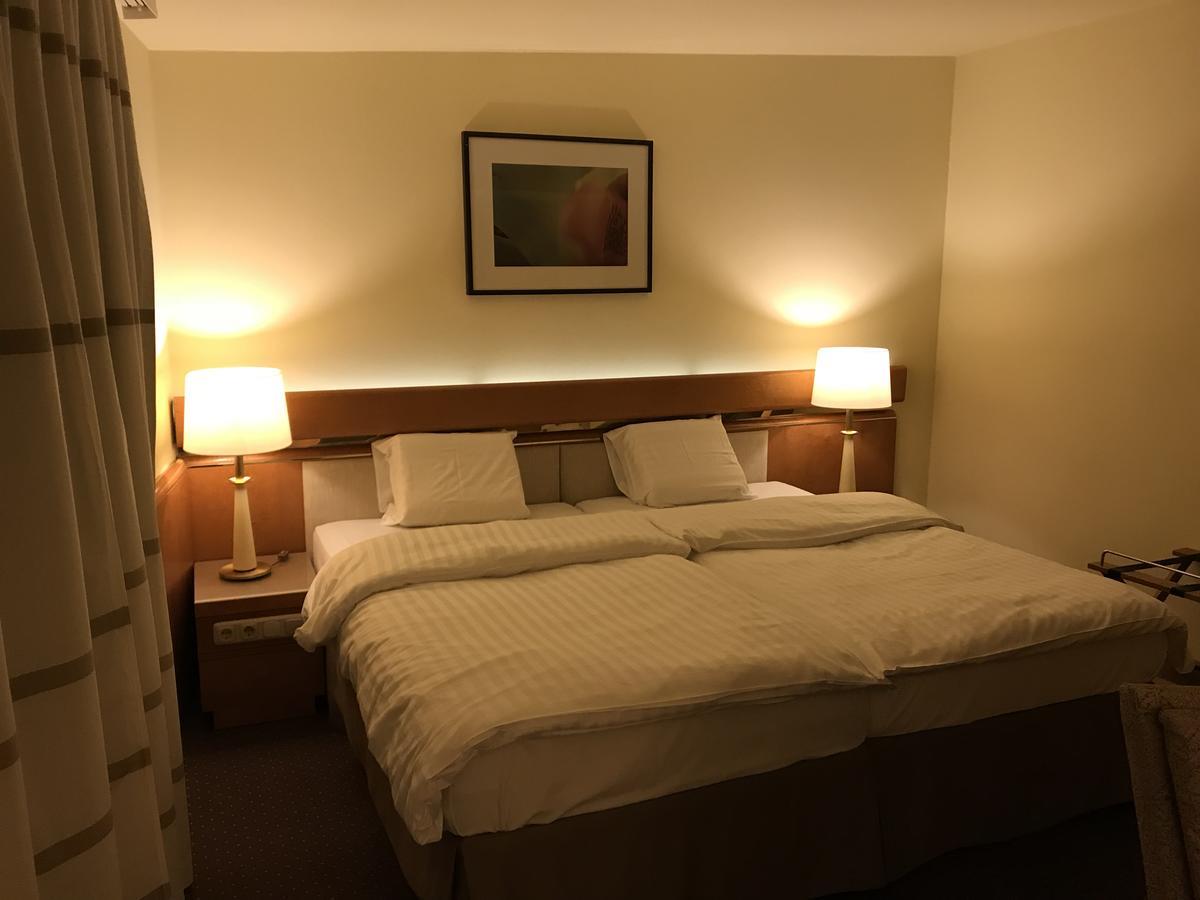 Hotel Podzamcze Tarnów Dış mekan fotoğraf